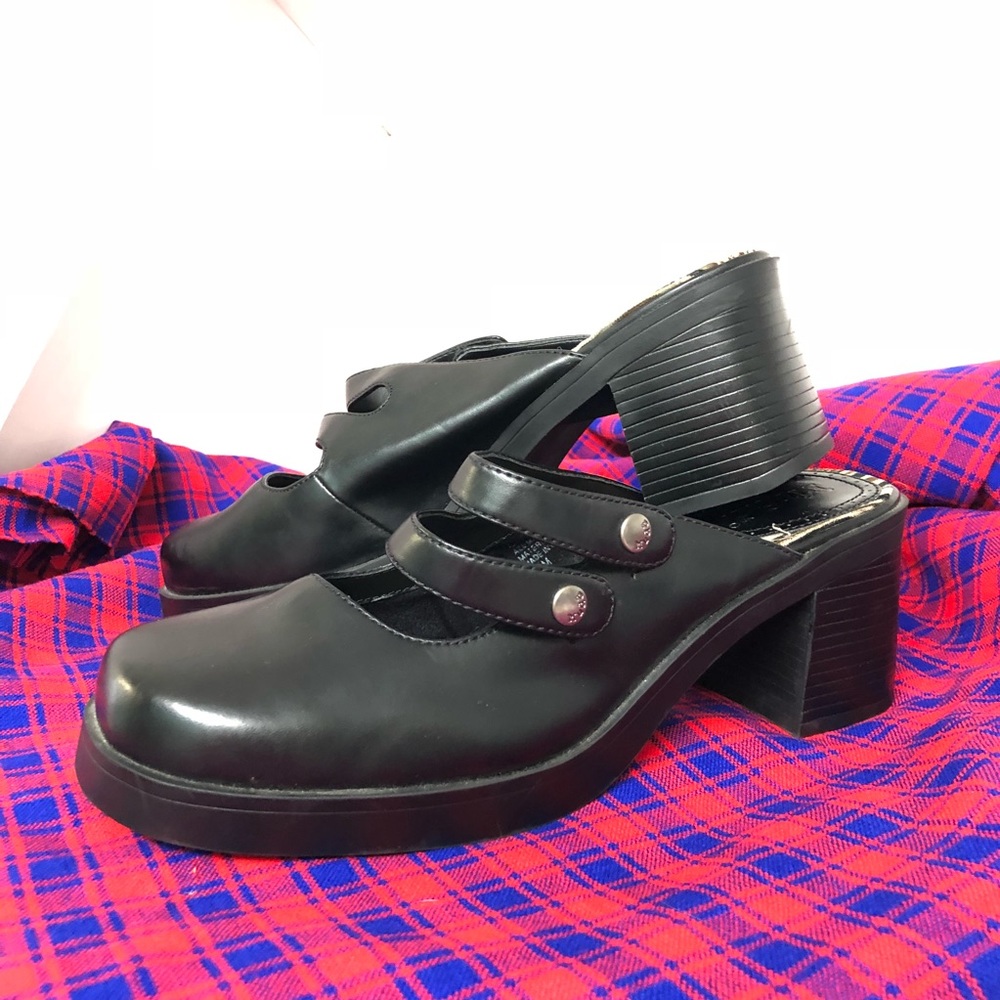 NWOT 90s Mudd Chunky Mules